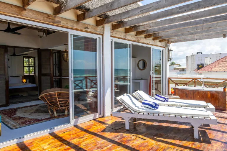 166233E6-761C-4EE6-99C7-9FC3C4D25CDB