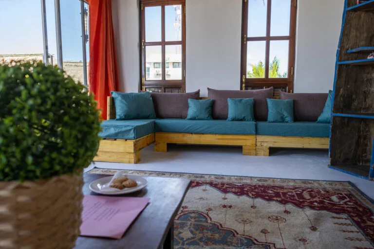 2D1B8802-89EE-4F47-929A-C26D5B16A83B